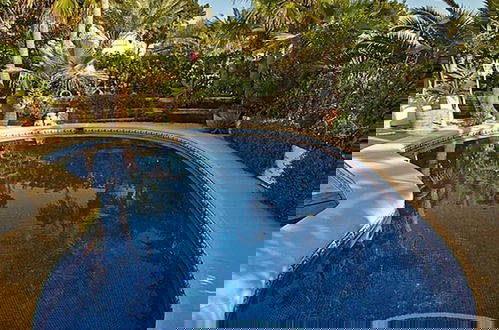 Foto 8 - Luxury 5 Bed Mountain Views Heated Pool Games Room