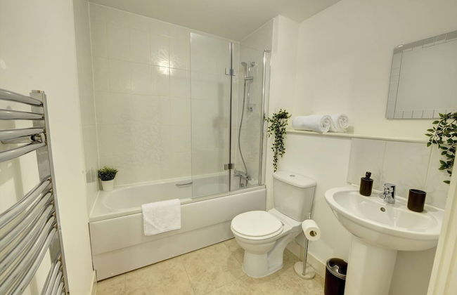 Lovely Flat in Kiln Close With Free Parking - Foto 48