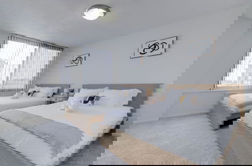 Foto 5 - Stylish & Spacious 2BR in Crystal City