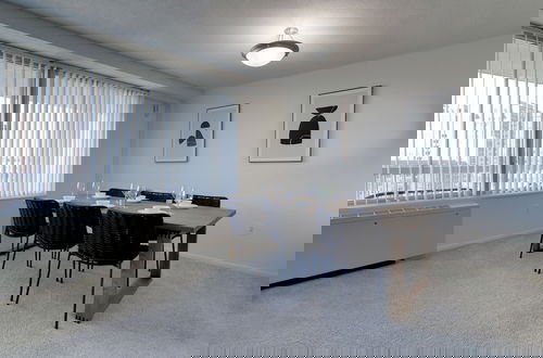 Foto 11 - Stylish & Spacious 2BR in Crystal City