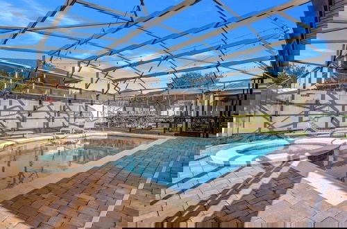 Foto 25 - Upstair Loft Premium Home With Pool, Spa & Games! 5 Bedroom Condo