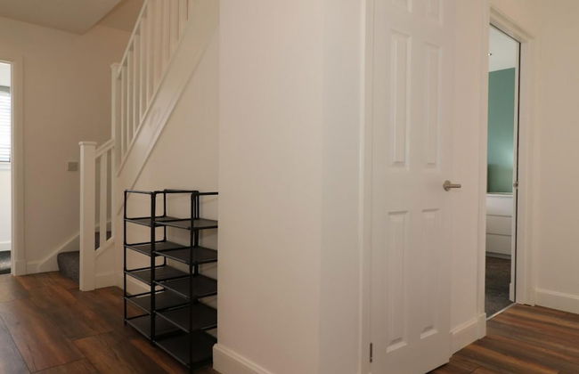 Railway House 5 bed - Maryhill - Photo 33