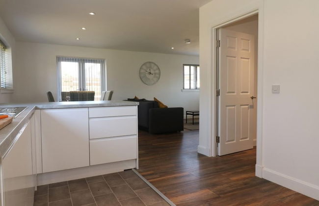 Railway House 5 bed - Maryhill - Photo 28