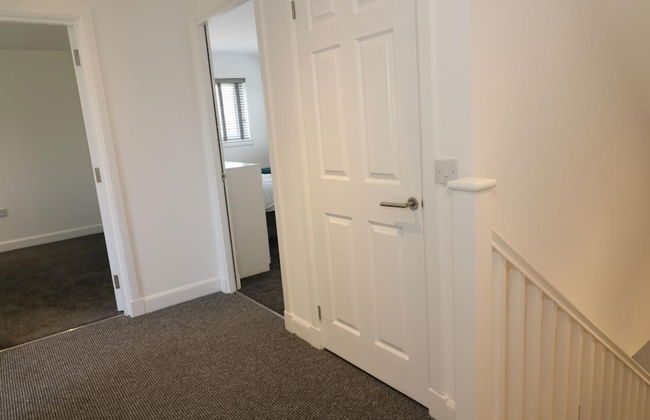 Railway House 5 bed - Maryhill - Photo 43