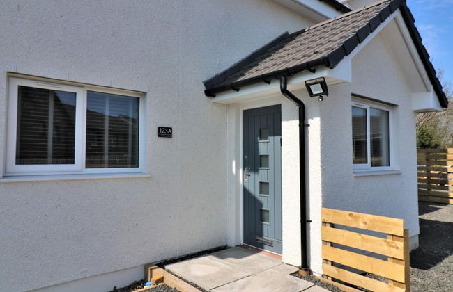 Railway House 5 bed - Maryhill - Photo 45