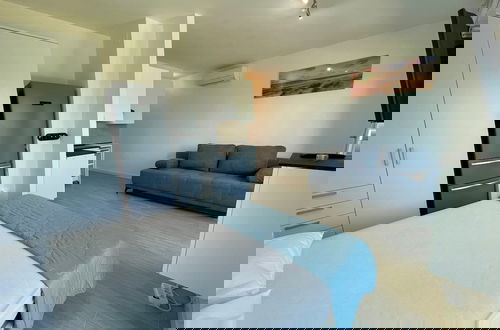 Foto 2 - Renovate Studio in a Good Location - Beahost