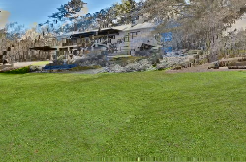 Foto 76 - 7BR Lakefront Haven Pool Hot Tub Gated 4acres