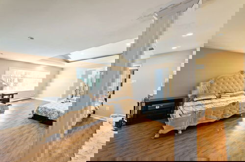 Photo 2 - LUXURY BAY SHORE HOME