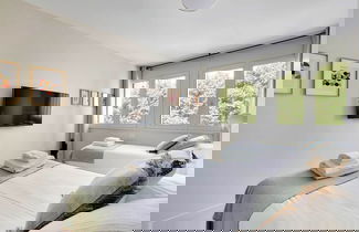 Foto 2 - Modern 