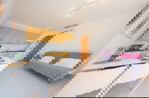 Photo 21 - Perleta - Apartment In Cala Rajada. Free Wifi