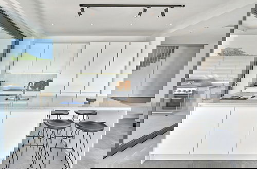 Photo 13 - Modern Villa With Private Pool and Terrace