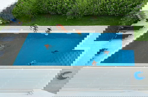 Photo 34 - Modern Villa With Private Pool and Terrace