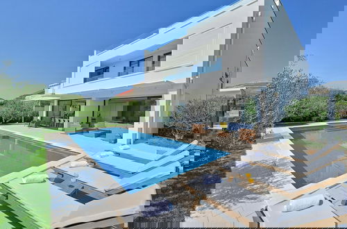 Photo 1 - Modern Villa With Private Pool and Terrace