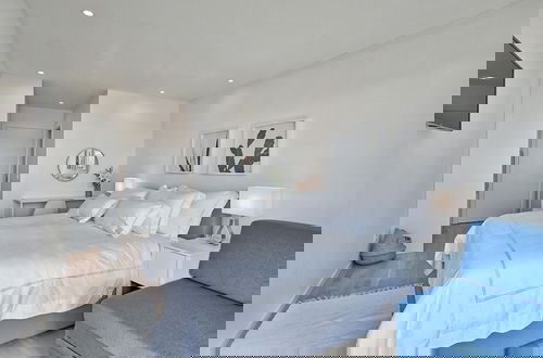 Photo 3 - Modern Villa With Private Pool and Terrace