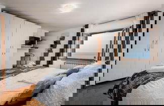 Photo 2 - Pretty Apartment With Balcony