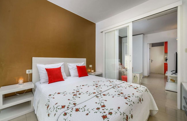 Apartment in Porec Near Rock Beach - Photo 6