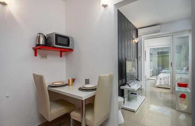Apartment in Porec Near Rock Beach - Photo 2