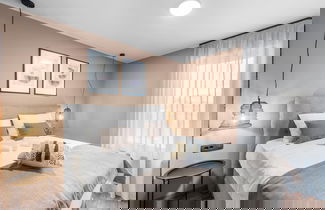Foto 3 - Spacious Home With Terrace and Bubble Bath