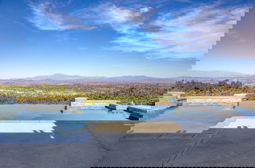 Photo 35 - Summit Ranch by Avantstay Infinity Pool Views