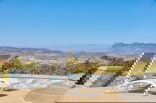 Photo 34 - Summit Ranch by Avantstay Infinity Pool Views