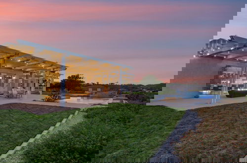 Photo 41 - Summit Ranch by Avantstay Infinity Pool Views