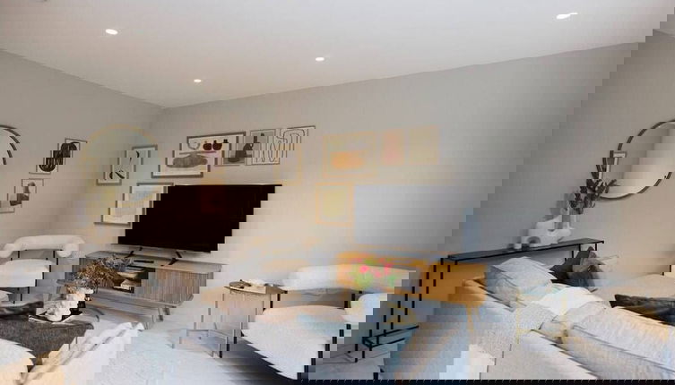 Foto 1 - The Letchford Garden Mews - Elegant 2bdr House With Garden & Patio