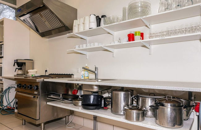 Holiday Home With Shared Bathroom, Kitchen - Foto 3