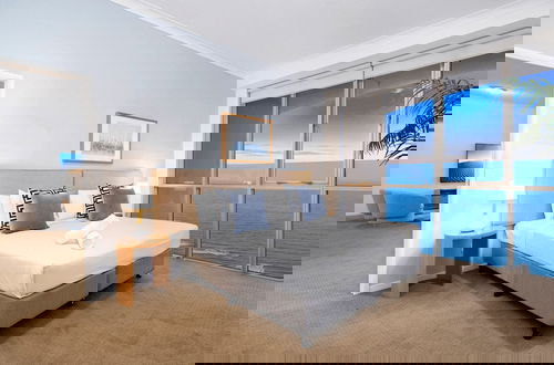 Foto 3 - Level 45 Luxury Sub-Penthouse in Surfers