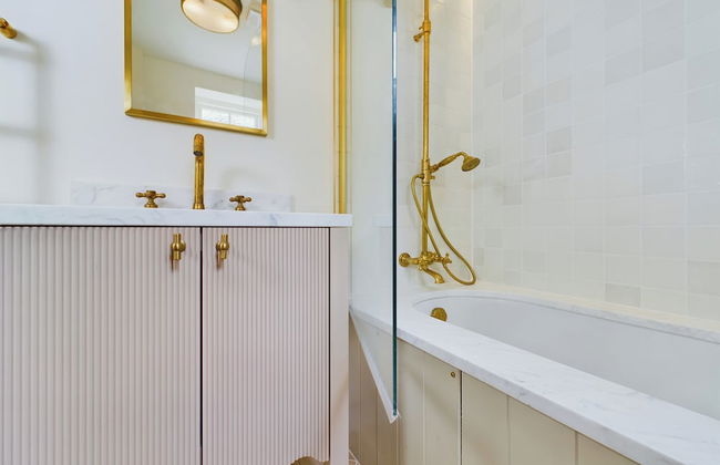 Seaside Cottage Retreat in Leigh-on-sea - Photo 10