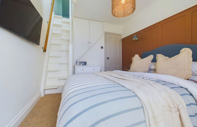 Seaside Cottage Retreat in Leigh-on-sea - Photo 3