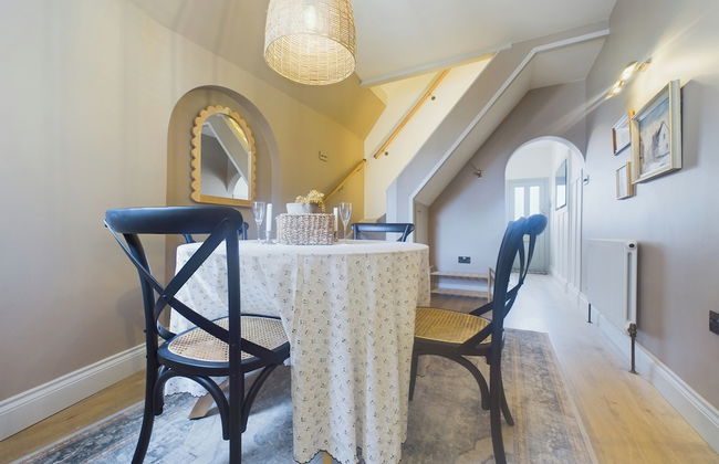 Seaside Cottage Retreat in Leigh-on-sea - Photo 14