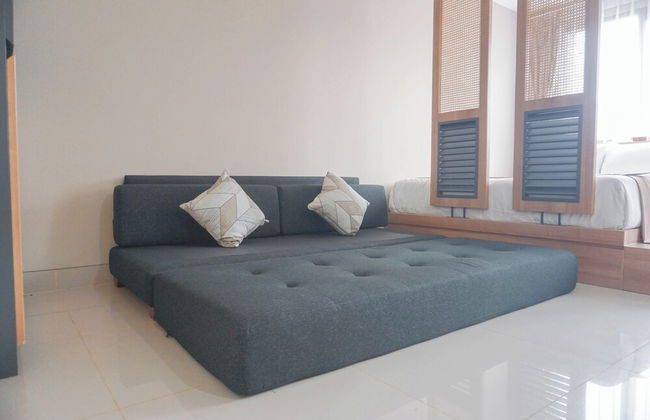 Comfortable Studio Room at LRT City Jatibening - Photo 21