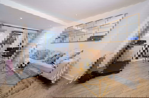 Foto 10 - Modern 1-bed Boutique-style Apartment in Croydon