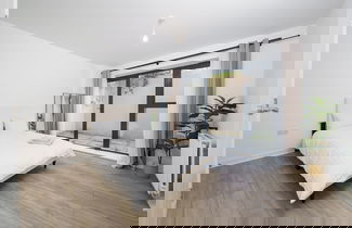 Foto 3 - Modern 1-bed Boutique-style Apartment in Croydon