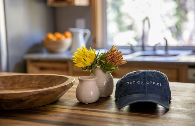 Sweet Pine by Avantstay Cozy Character Cottage in Tahoma - Foto 14