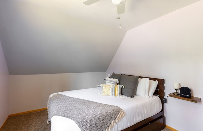 Sweet Pine by Avantstay Cozy Character Cottage in Tahoma - Foto 21