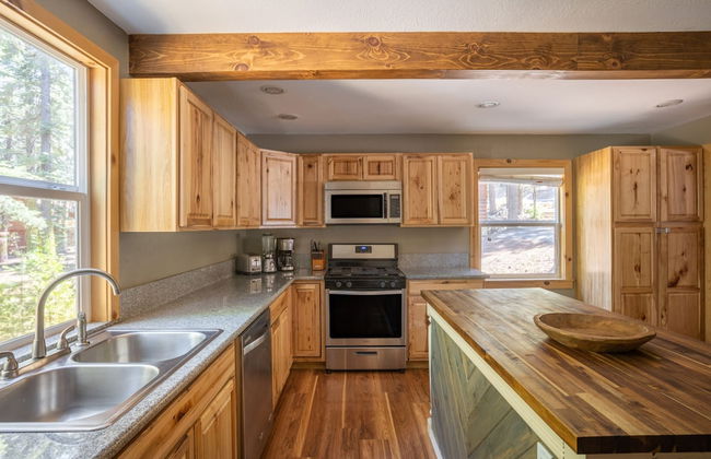 Sweet Pine by Avantstay Cozy Character Cottage in Tahoma - Foto 3