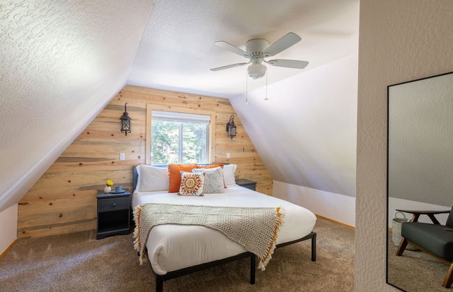 Sweet Pine by Avantstay Cozy Character Cottage in Tahoma - Foto 18
