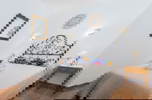 Foto 2 - Private Villa With Inviting Space