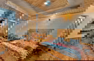 Foto 1 - The Stone Hedge