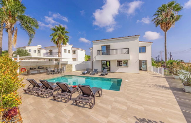 Villa Christina Coral - Photo 39