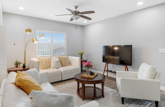 Pool, Hot Tub & Outdoor Lounge Near Beaches, Balboa Park & Downtown Leyla - Foto 1