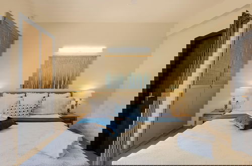 Foto 10 - Alaya Stays Veera Marina 1BHK with Pool