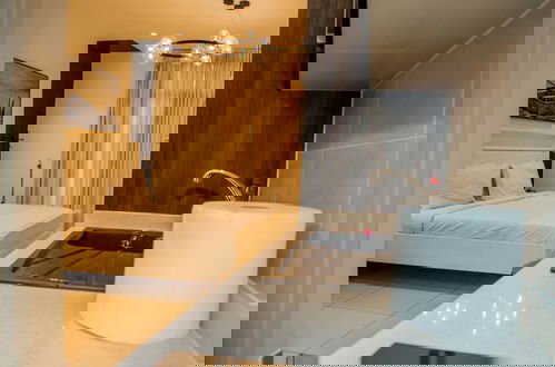 Foto 2 - Luxury Apartment at Embassy