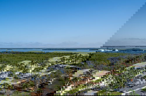 Foto 46 - Palm Harbor Penthouse With Marina Views 2 Bedroom Condo by RedAwning