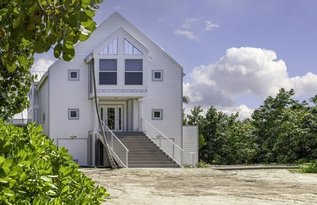 Holley House 4 Bedroom Home by RedAwning - Photo 45