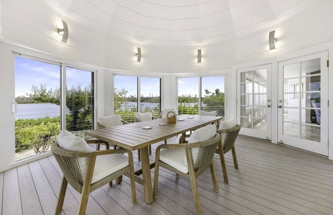 Holley House 4 Bedroom Home by RedAwning - Photo 29