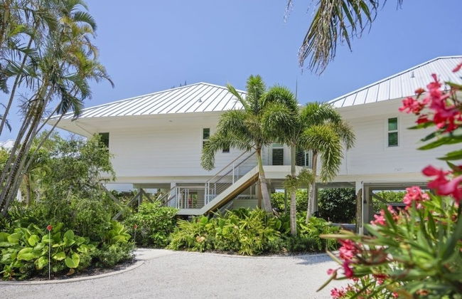 Arcadia-stunning Gulf Front Beauty! 4 Bedroom Home by RedAwning - Photo 49
