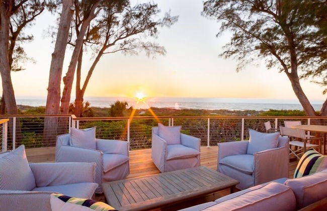 Arcadia-stunning Gulf Front Beauty! 4 Bedroom Home by RedAwning - Photo 1