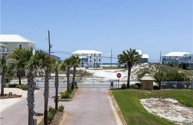 Sea View Play 3 Bedroom Home by RedAwning - Foto 34